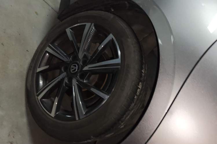 Used CHANGAN Eado DD 2023 Blue Whale NE 1.5T GDI DCT Navigation Model Right Rear Wheel Hub