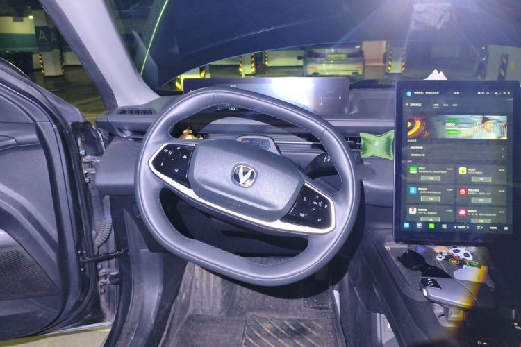 Used CHANGAN Eado DD 2023 Blue Whale NE 1.5T GDI DCT Navigation Model Steering Wheel