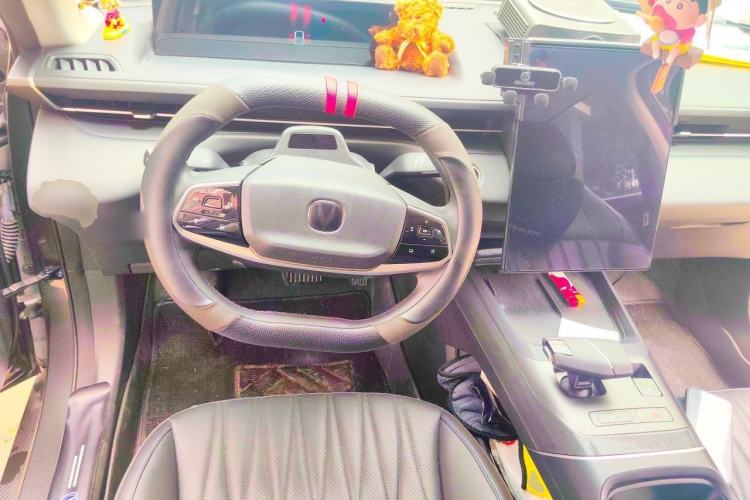 Used CHANGAN Eado DD 2023 Blue Whale NE 1.5T GDI DCT Navigation Model Steering Wheel