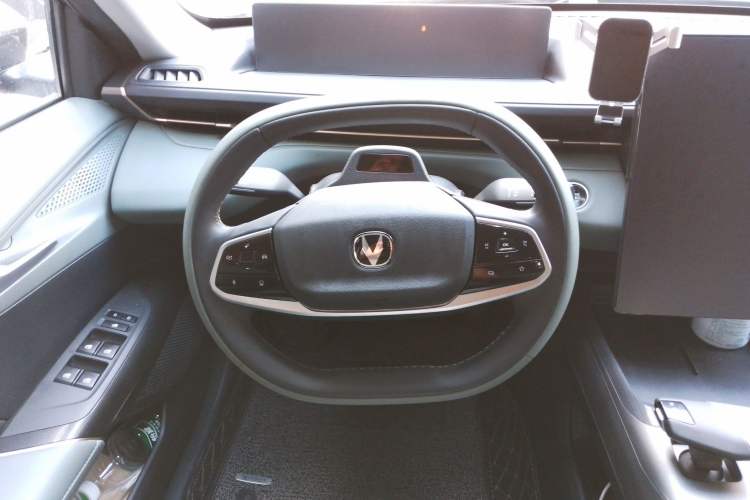 Used CHANGAN Eado DD 2023 Blue Whale NE 1.5T GDI DCT Navigation Model Steering Wheel