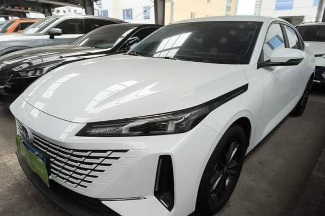 CHANGAN Eado DD 2023 Blue Whale NE 1.5T GDI DCT Enjoy Edition usado