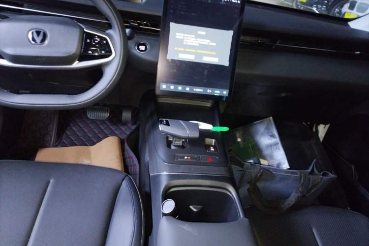 Used CHANGAN Eado DD 2023 Blue Whale NE 1.5T GDI DCT Luxury Edition Audio And AC Panel