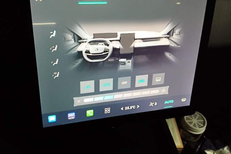 Used CHANGAN Eado DD 2023 Blue Whale NE 1.5T GDI DCT Luxury Edition Audio And AC Panel