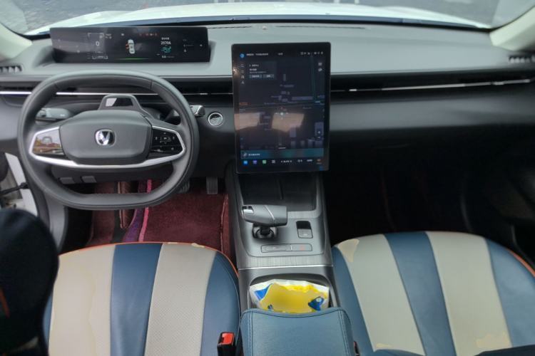 Used CHANGAN Eado DD 2023 Blue Whale NE 1.5T GDI DCT Flagship Model Center Console