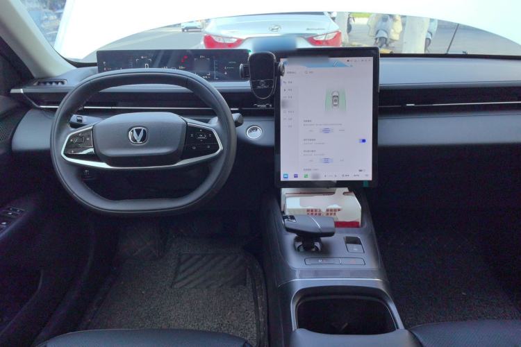 Used CHANGAN Eado DD 2023 Blue Whale NE 1.5T GDI DCT Luxury Edition Center Console