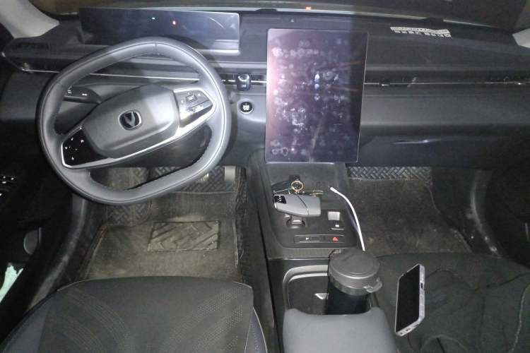 Used CHANGAN Eado DD 2023 Blue Whale NE 1.5T GDI DCT Luxury Edition Center Console