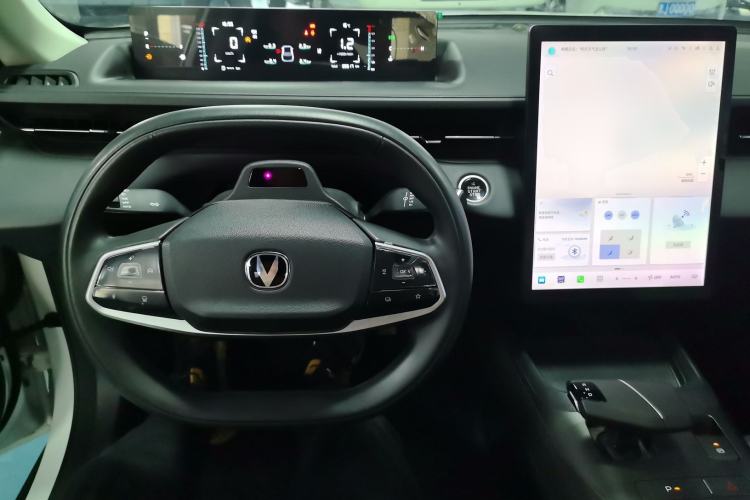 Used CHANGAN Eado DD 2023 Blue Whale NE 1.5T GDI DCT Navigation Model Center Console
