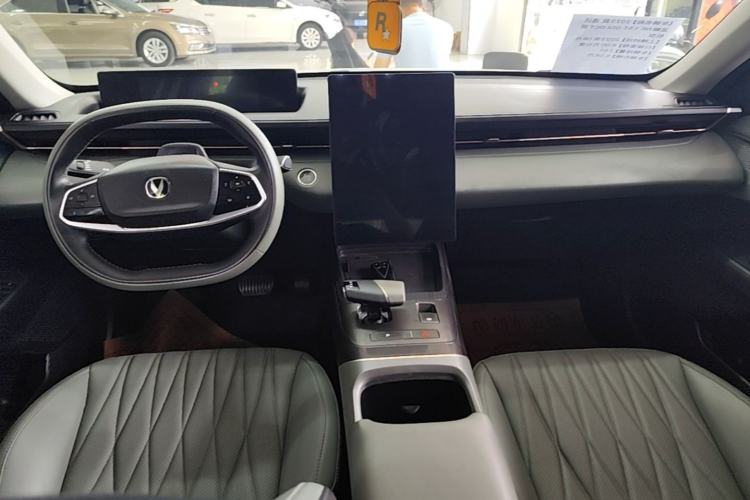 Used CHANGAN Eado DD 2023 Blue Whale NE 1.5T GDI DCT Navigation Model Center Console