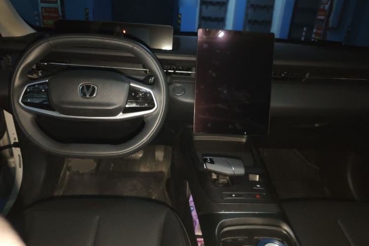 Used CHANGAN Eado DD 2023 Blue Whale NE 1.5T GDI DCT Luxury Edition Center Console