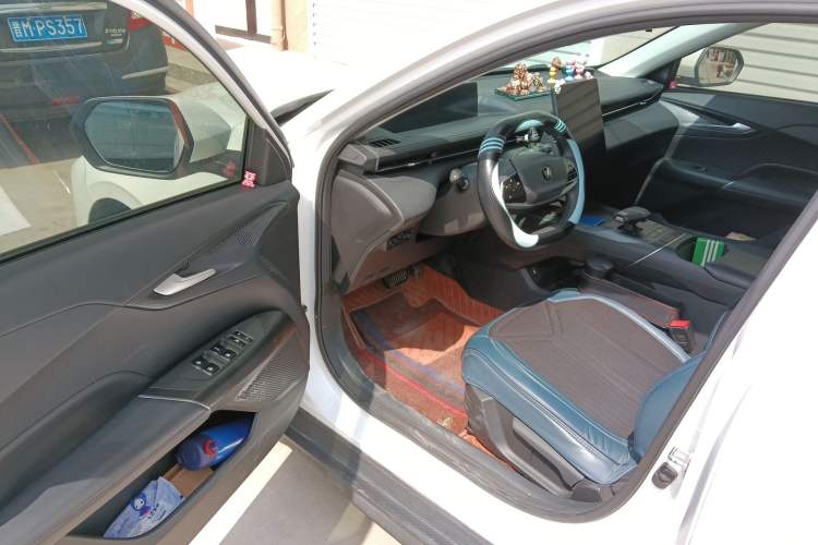 Used CHANGAN Eado DD 2023 Blue Whale NE 1.5T GDI DCT Prestige Model Driver Seat