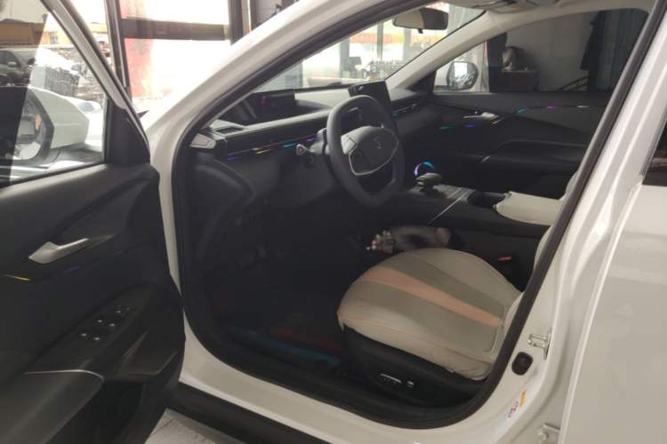 Used CHANGAN Eado DD 2023 Blue Whale NE 1.5T GDI DCT Navigation Model Driver Seat