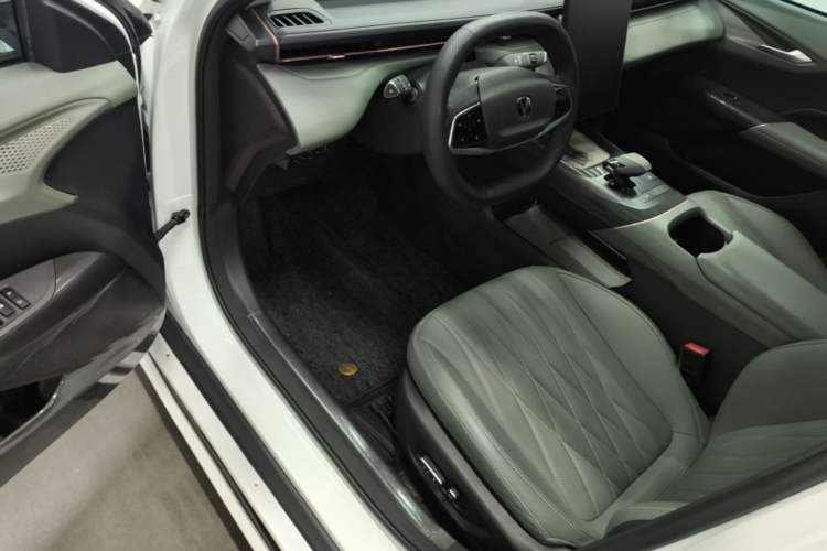 Used CHANGAN Eado DD 2023 Blue Whale NE 1.5T GDI DCT Navigation Model Driver Seat