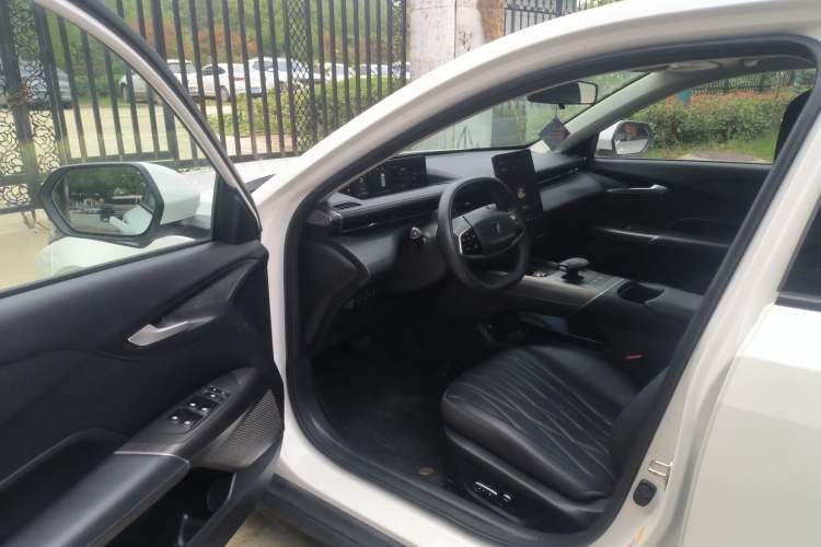 Used CHANGAN Eado DD 2023 Blue Whale NE 1.5T GDI DCT Flagship Model Driver Seat