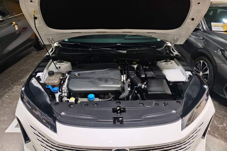 Used CHANGAN Eado DD 2023 Blue Whale NE 1.5T GDI DCT Navigation Model Engine Bay