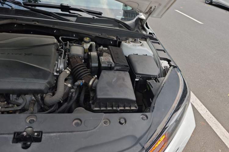 Used CHANGAN Eado DD 2023 Blue Whale NE 1.5T GDI DCT Navigation Model Engine Bay Left