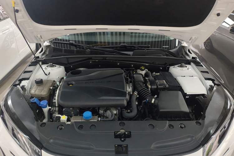 Used CHANGAN Eado DD 2023 Blue Whale NE 1.5T GDI DCT Navigation Model Engine Bay