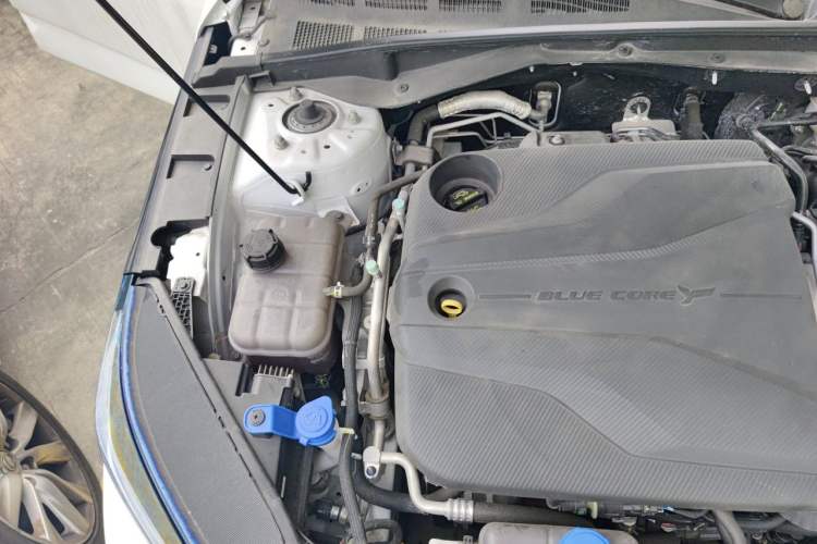 Used CHANGAN Eado DD 2023 Blue Whale NE 1.5T GDI DCT Prestige Model Engine Bay Right