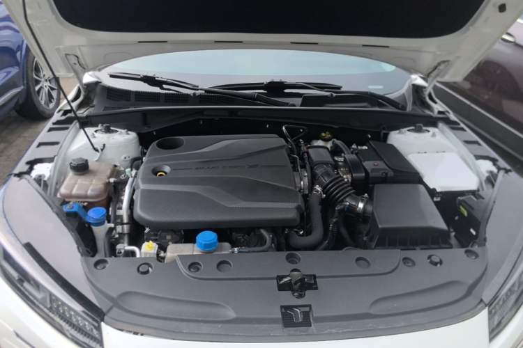 Used CHANGAN Eado DD 2023 Blue Whale NE 1.5T GDI DCT Navigation Model Engine Bay