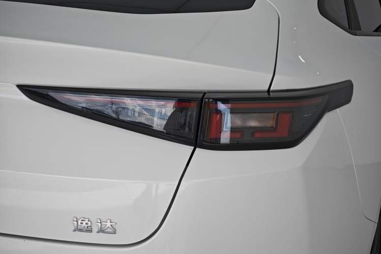 Used CHANGAN Eado DD 2023 Blue Whale NE 1.5T GDI DCT Luxury Edition Exterior 11