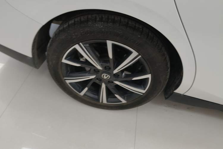 Used CHANGAN Eado DD 2023 Blue Whale NE 1.5T GDI DCT Navigation Model Exterior 2