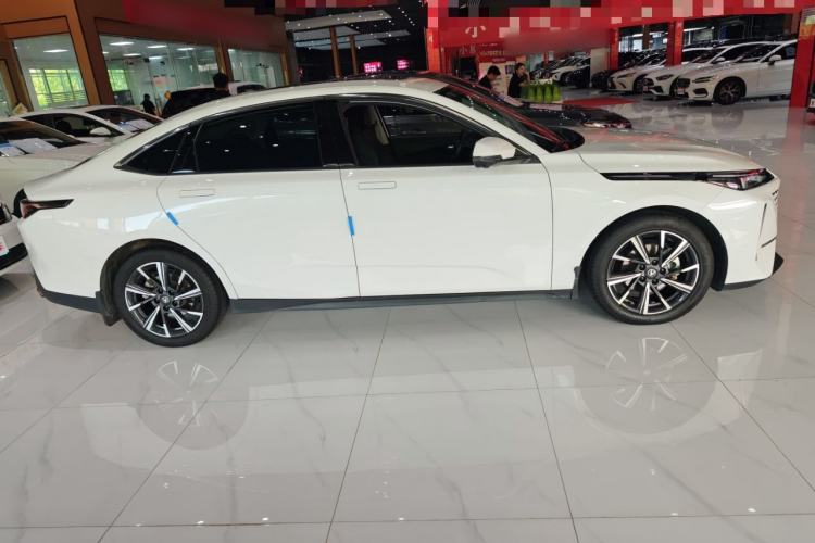 Used CHANGAN Eado DD 2023 Blue Whale NE 1.5T GDI DCT Navigation Model Exterior 3