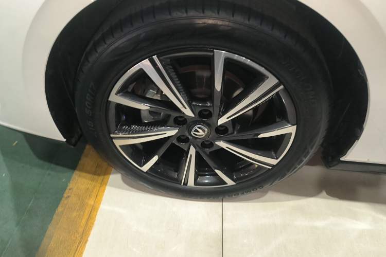Used CHANGAN Eado DD 2023 Blue Whale NE 1.5T GDI DCT Navigation Model Exterior 4
