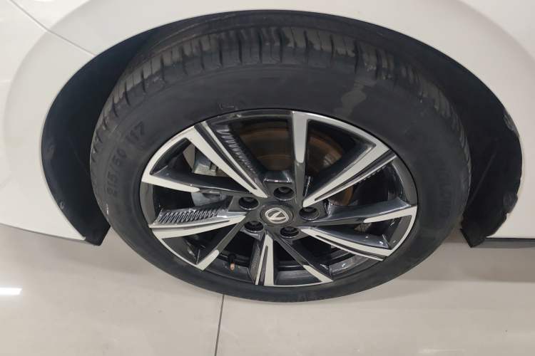 Used CHANGAN Eado DD 2023 Blue Whale NE 1.5T GDI DCT Navigation Model Exterior 4