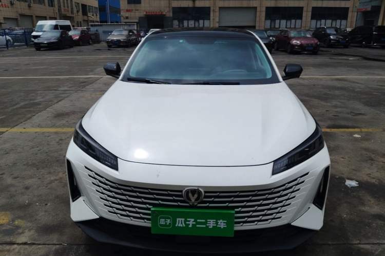 Used CHANGAN Eado DD 2023 Blue Whale NE 1.5T GDI DCT Navigation Model Front