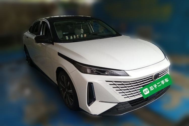 Used CHANGAN Eado DD 2023 Blue Whale NE 1.5T GDI DCT Navigation Model Front Right 45 Deg