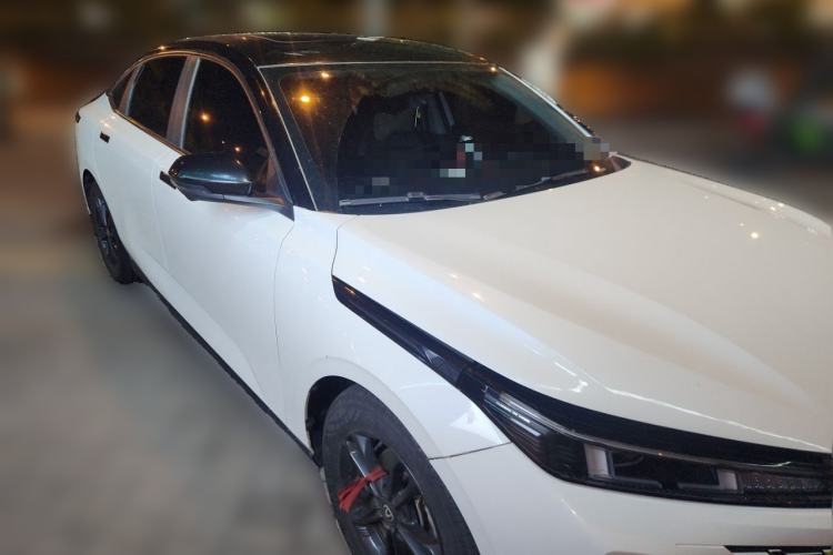 Used CHANGAN Eado DD 2023 Blue Whale NE 1.5T GDI DCT Luxury Edition Front Right 45 Deg