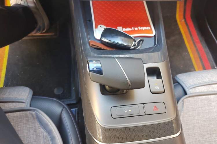 Used CHANGAN Eado DD 2023 Blue Whale NE 1.5T GDI DCT Prestige Model Gear Lever