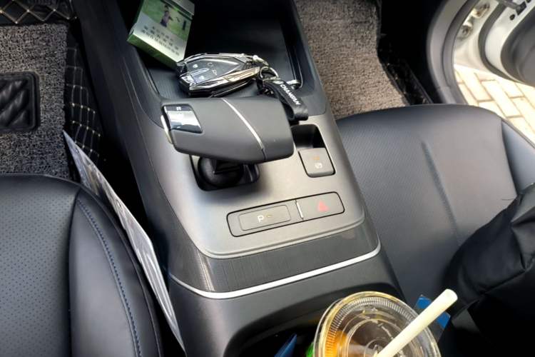 Used CHANGAN Eado DD 2023 Blue Whale NE 1.5T GDI DCT Luxury Edition Gear Lever