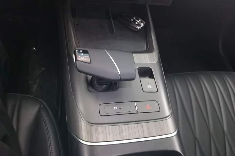 Used CHANGAN Eado DD 2023 Blue Whale NE 1.5T GDI DCT Flagship Model Gear Lever