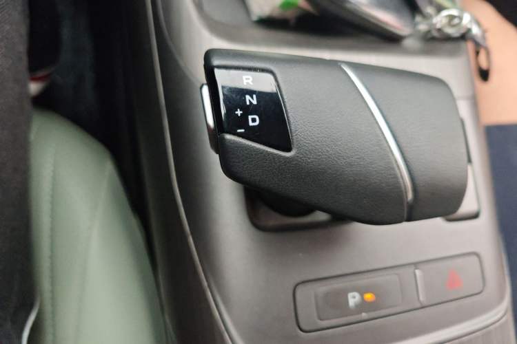 Used CHANGAN Eado DD 2023 Blue Whale NE 1.5T GDI DCT Flagship Model Gear Lever