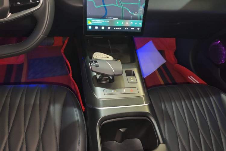 Used CHANGAN Eado DD 2023 Blue Whale NE 1.5T GDI DCT Navigation Model Gear Lever