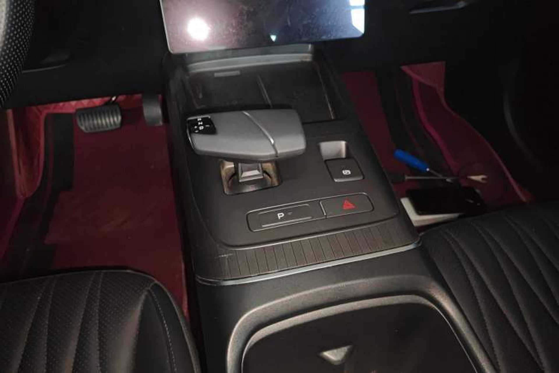 Used CHANGAN Eado DD 2023 Blue Whale NE 1.5T GDI DCT Navigation Model Gear Lever