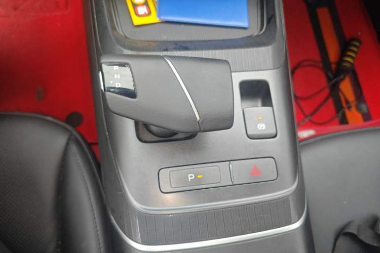 Used CHANGAN Eado DD 2023 Blue Whale NE 1.5T GDI DCT Luxury Edition Gear Lever