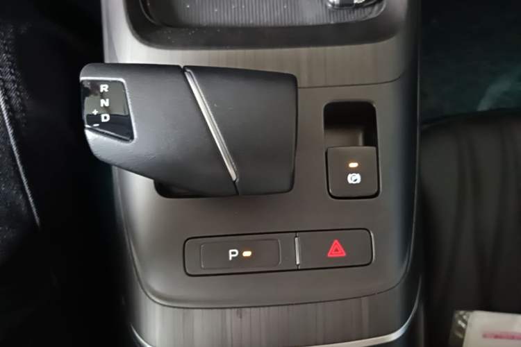 Used CHANGAN Eado DD 2023 Blue Whale NE 1.5T GDI DCT Flagship Model Gear Lever