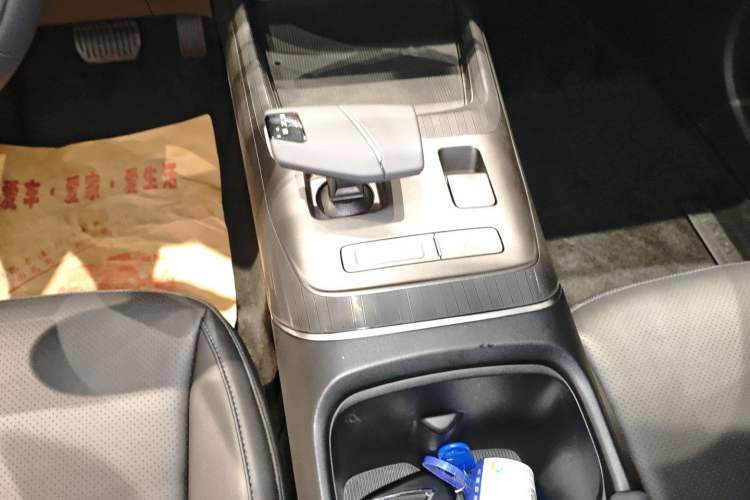 Used CHANGAN Eado DD 2023 Blue Whale NE 1.5T GDI DCT Prestige Model Gear Lever