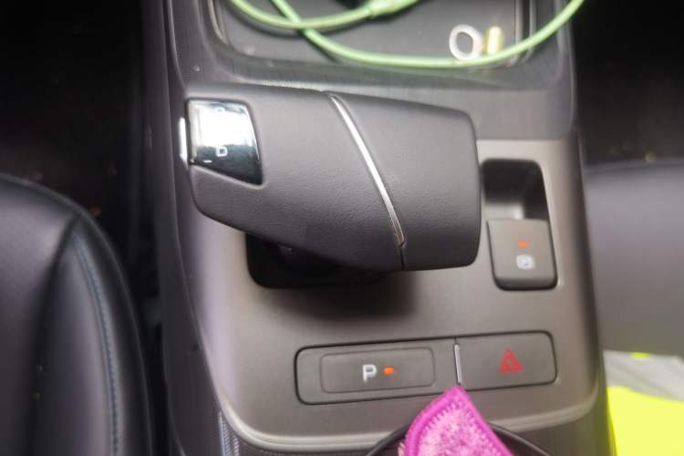 Used CHANGAN Eado DD 2023 Blue Whale NE 1.5T GDI DCT Luxury Edition Gear Lever