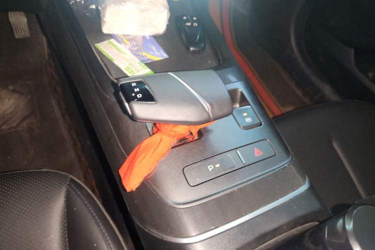 Used CHANGAN Eado DD 2023 Blue Whale NE 1.5T GDI DCT Luxury Edition Gear Lever