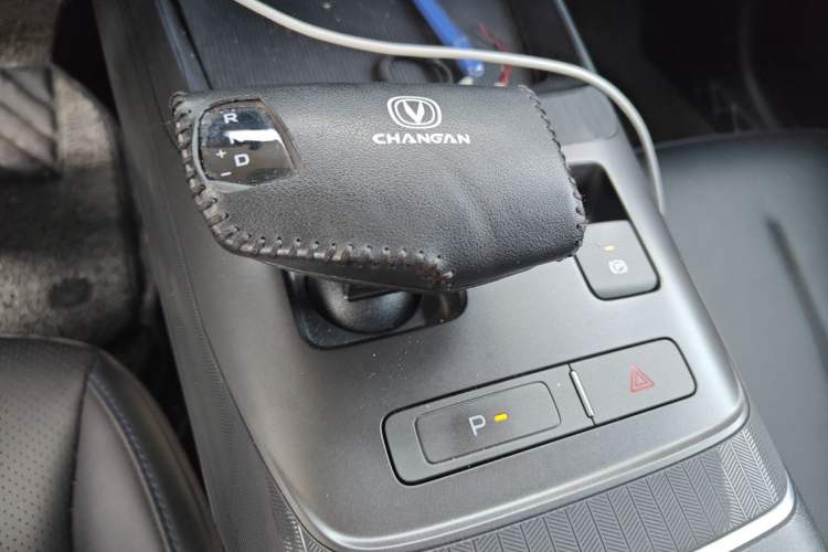 Used CHANGAN Eado DD 2023 Blue Whale NE 1.5T GDI DCT Prestige Model Gear Lever
