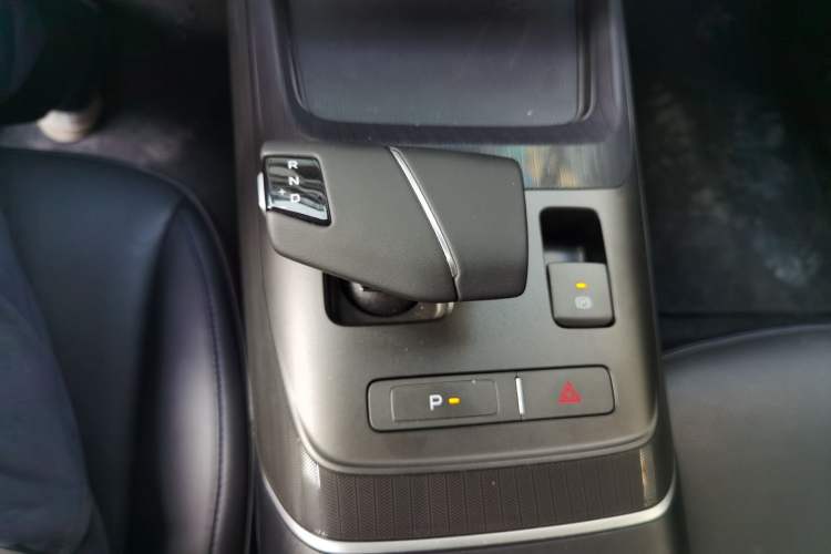 Used CHANGAN Eado DD 2023 Blue Whale NE 1.5T GDI DCT Luxury Edition Gear Lever