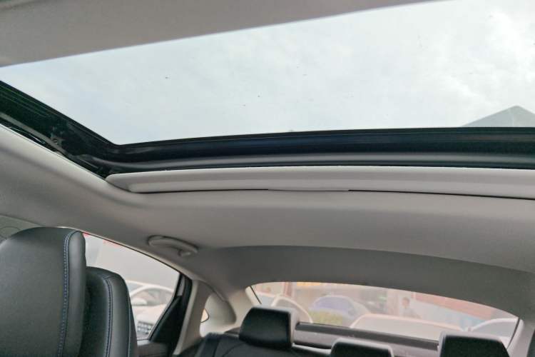 Used CHANGAN Eado DD 2023 Blue Whale NE 1.5T GDI DCT Luxury Edition Headliner