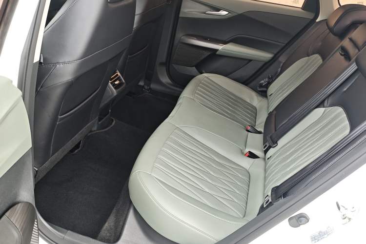 Used CHANGAN Eado DD 2023 Blue Whale NE 1.5T GDI DCT Flagship Model Interior 7