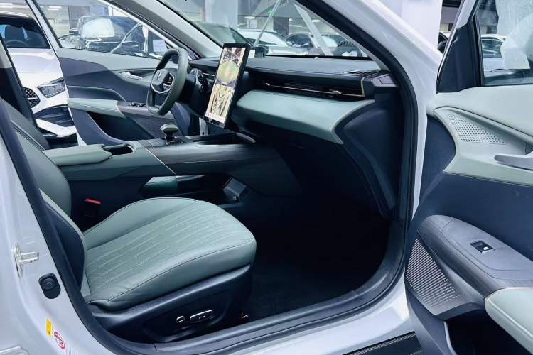 Used CHANGAN Eado DD 2023 Blue Whale NE 1.5T GDI DCT Flagship Model Interior 8