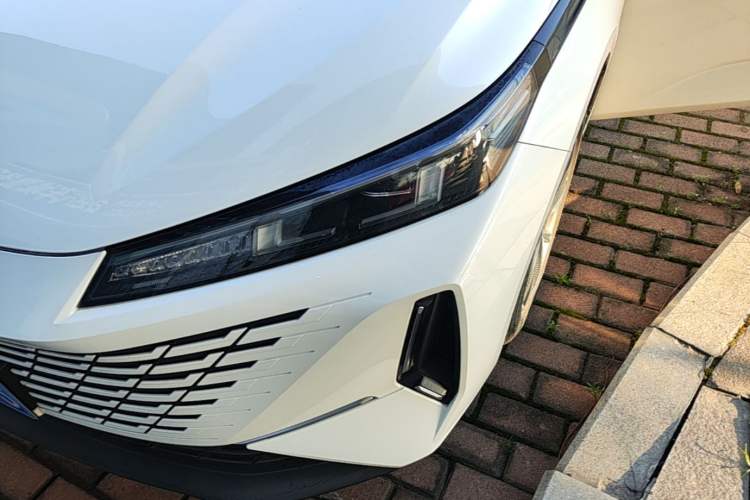 Used CHANGAN Eado DD 2023 Blue Whale NE 1.5T GDI DCT Navigation Model Left Front Headlight