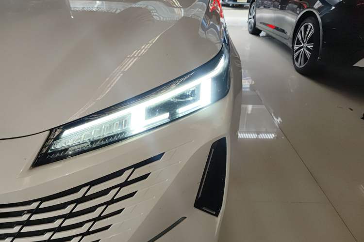 Used CHANGAN Eado DD 2023 Blue Whale NE 1.5T GDI DCT Luxury Edition Left Front Headlight