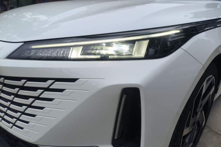 Used CHANGAN Eado DD 2023 Blue Whale NE 1.5T GDI DCT Flagship Model Left Front Headlight