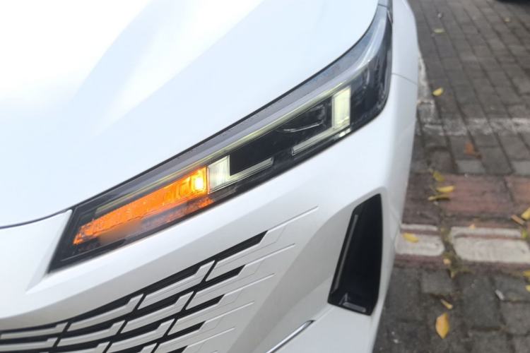 Used CHANGAN Eado DD 2023 Blue Whale NE 1.5T GDI DCT Navigation Model Left Front Headlight